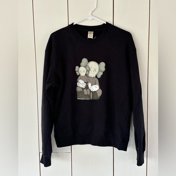 Kaws x Uniqlo Long Sleeve Sweatshirt Companion UT Black Men's XS - Picture 1 of 10